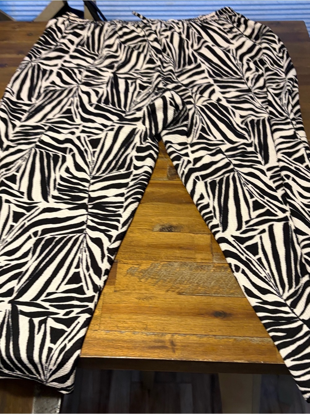 Women’s Black & White Zebra Print Drawstring Pants